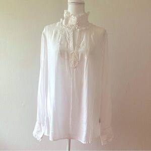 Mossimo Chic White Ruffled Women's Blouse. Silk and Rayon